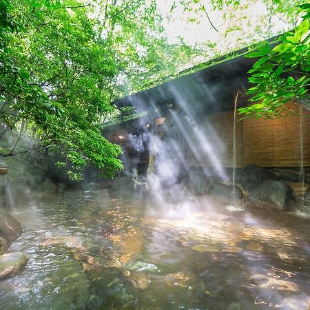 Kurokawa Onsen Oyado Noshiyu Hotell Minamioguni Rum bild